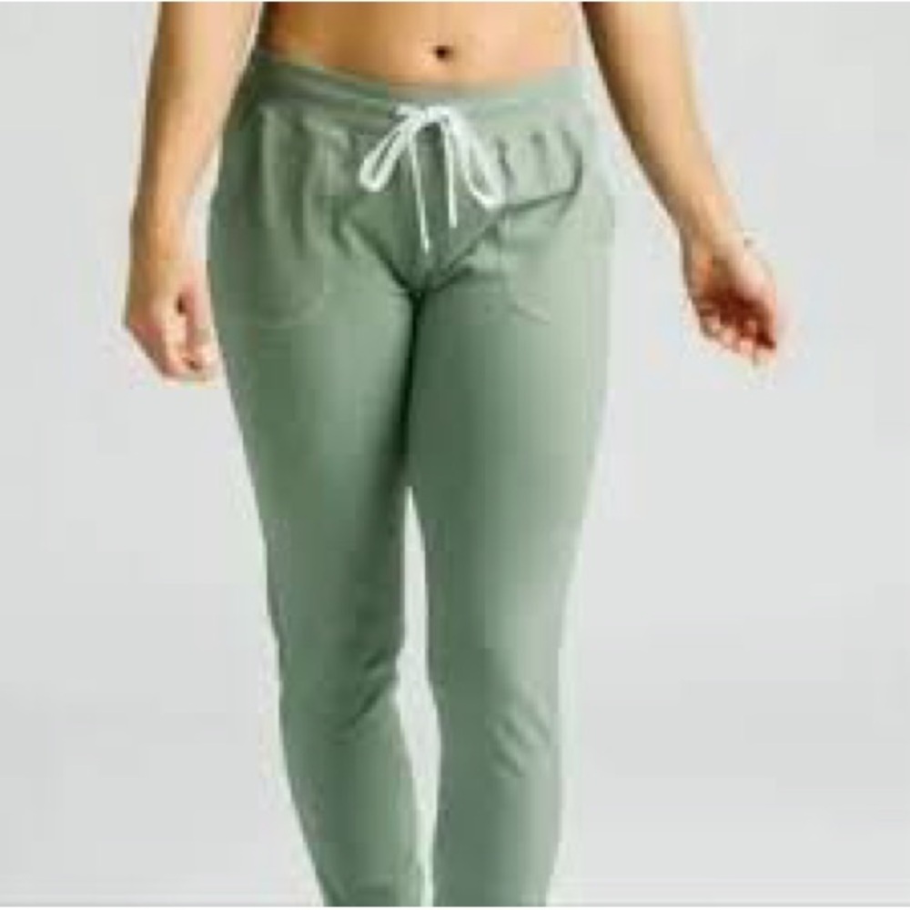 NWOT Zyia Muted Moss XL Unwind joggers